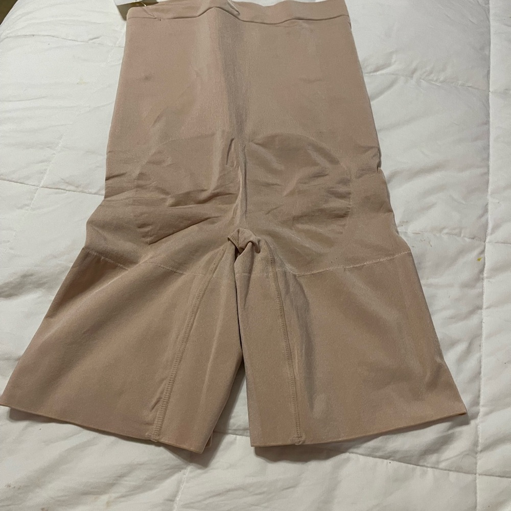 SPANX High Waist Tan Women's Shorts - Picture 8 of 9